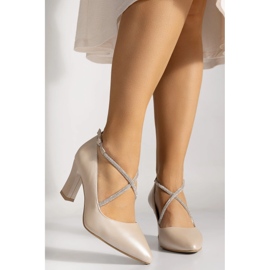 Leather pumps with decorative cross straps beige BUTDAM 1