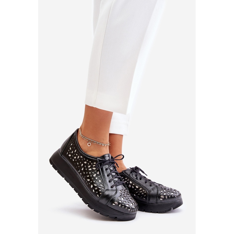 Zazoo 2973 Leather Platform Shoes With Openwork Pattern Black 1