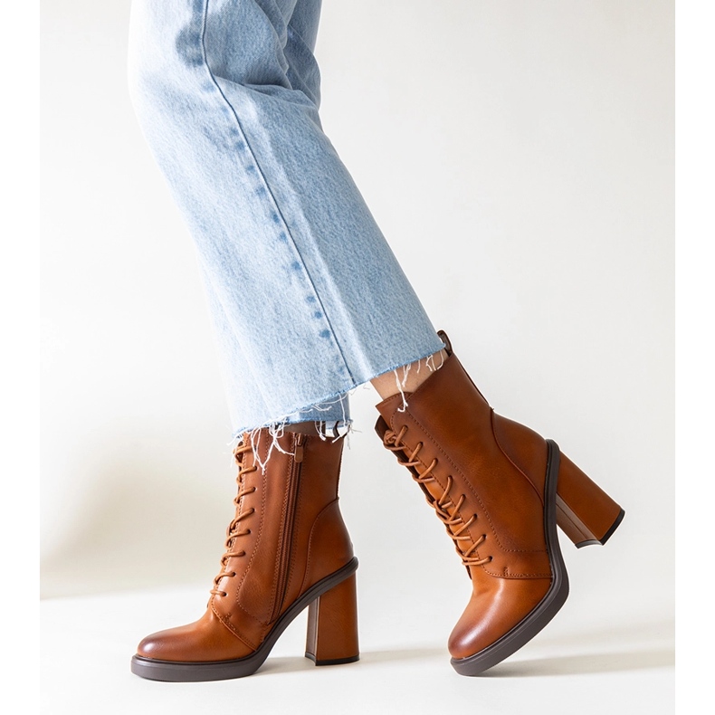 Brown ankle boots with a block heel made of eco-leather by Gergesa 2