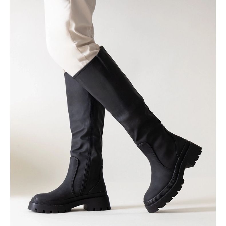 Rukena matte black boots 1