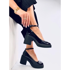 Wide heel pumps Termet Black 2