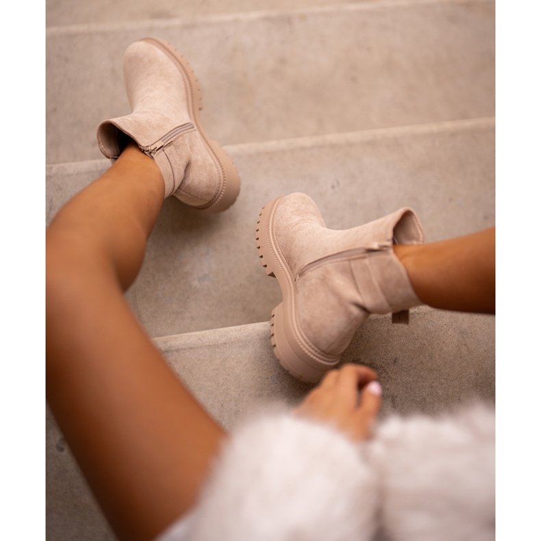 Insulated Chelsea boots with a zipper and a buckle, Beige Kikiella 1