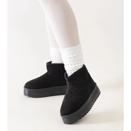 Black casual snow boots with a high platform from Thaisa 1