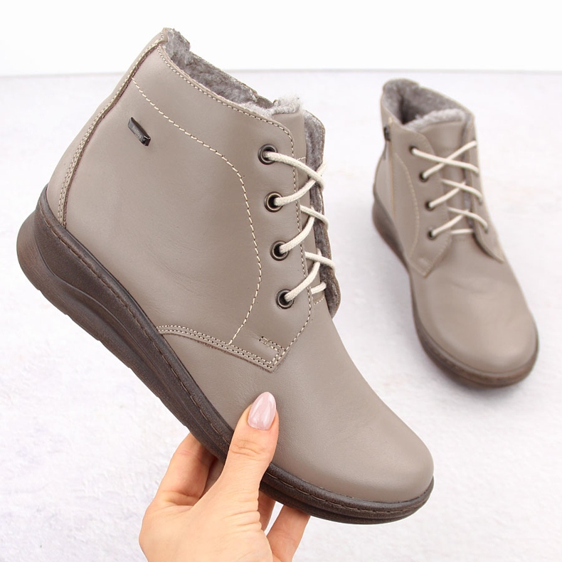 Comfortable women's winter beige leather wedge boots Helios 584 1