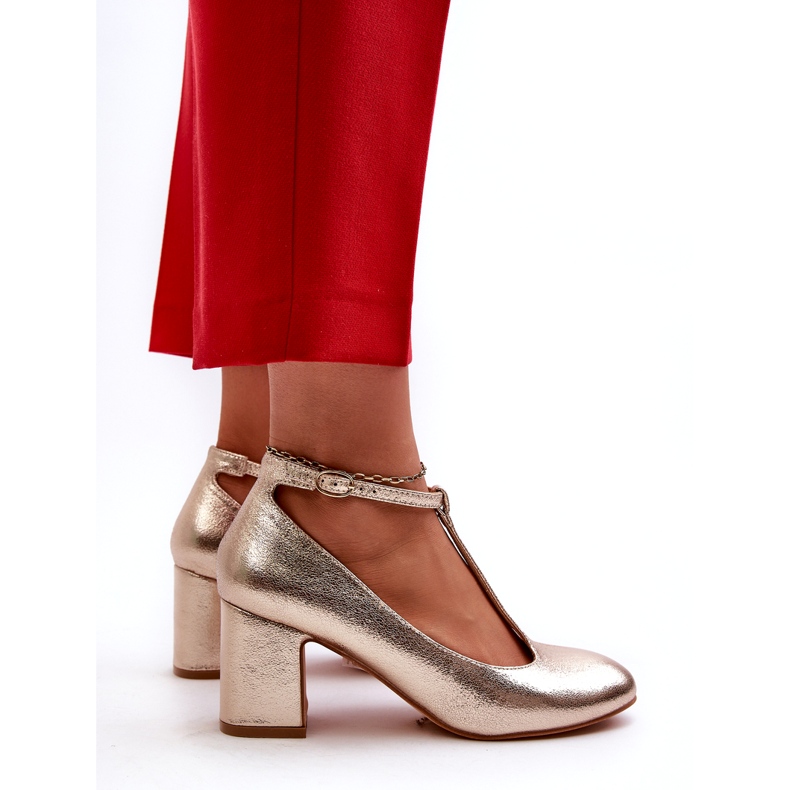 Mascara Women's pumps with eco-leather on the golden metalic post 5 Mascara Women's pumps with eco-leather on the golden metalic post 5