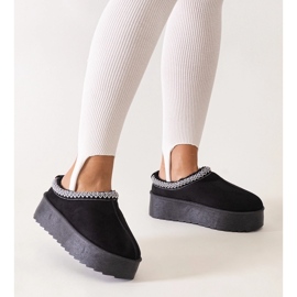 Black slippers decorated with embroidery on a high Luanel platform 1