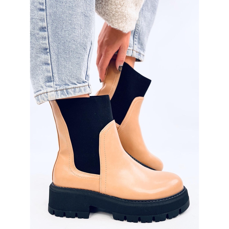 Chelsea boots with a high upper Cillo Camel brown 1