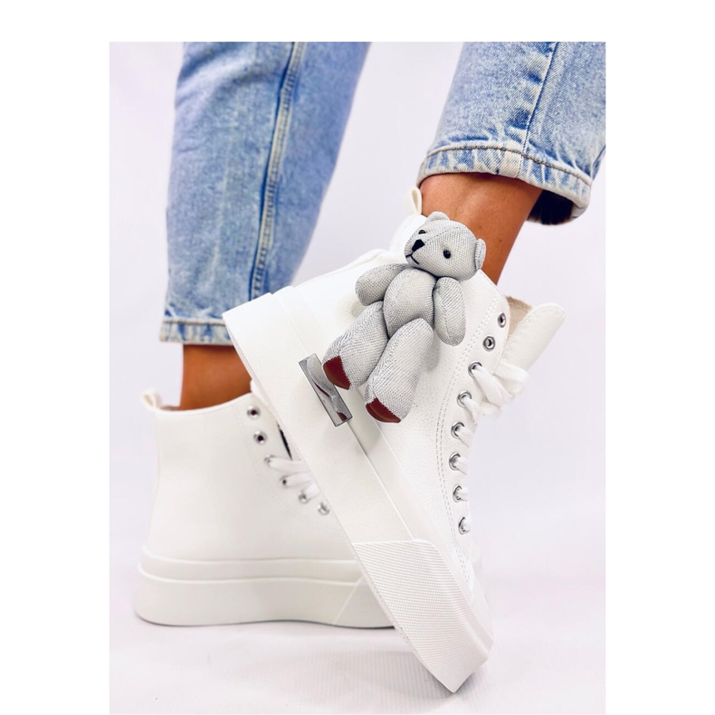 Rooks White teddy bear sneakers - Inello 1