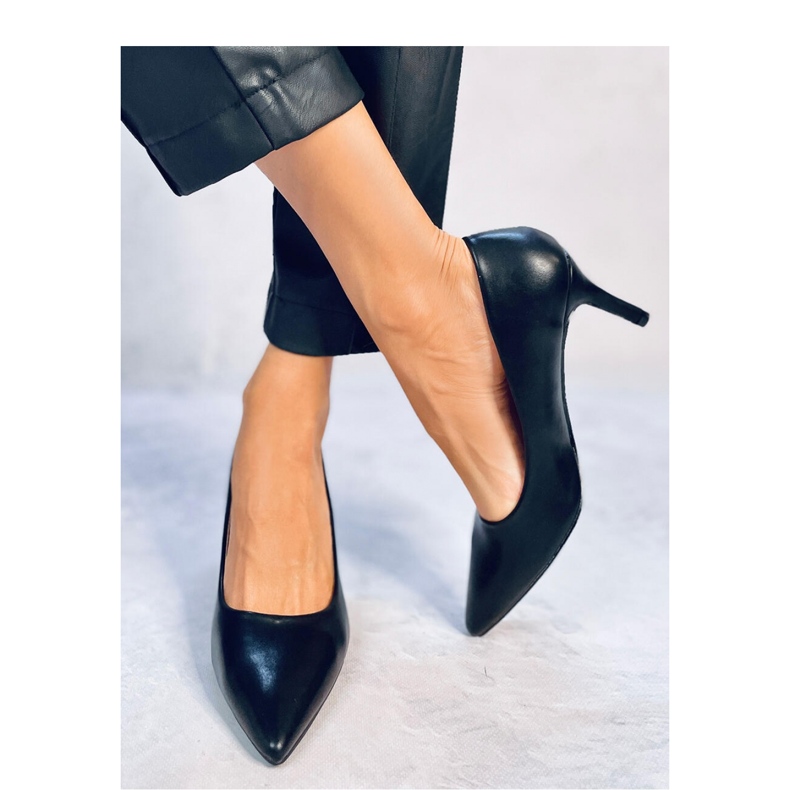 Lauryn Black low-heeled pumps - Inello 1