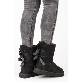 Bello Star Mukluki with bows black 2