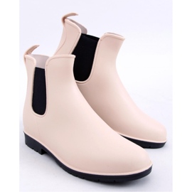Beige women's Chelsea boots 1