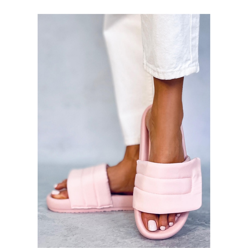 Pink nylon flip-flops 1