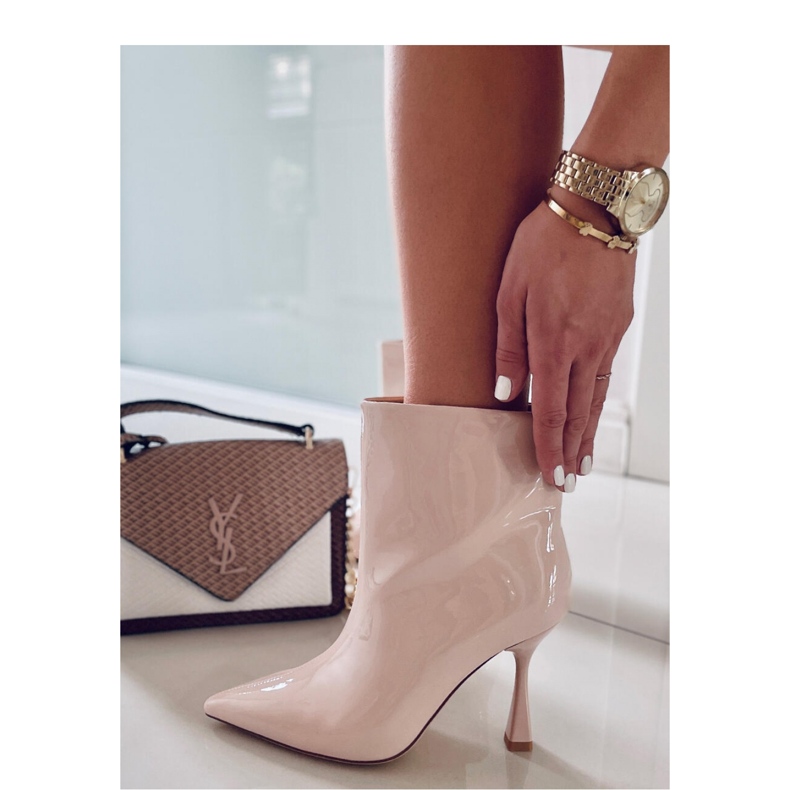 Beige lacquered ankle boots 2