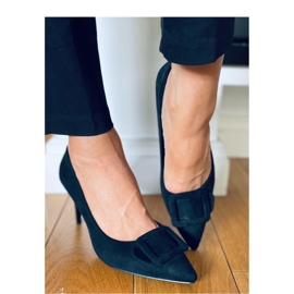 Black stiletto pumps 2