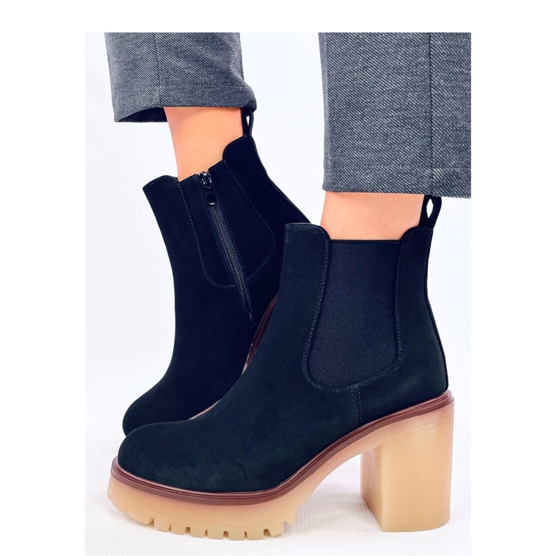 Boots with a wide heel and protector Mattis Black - Inello 1