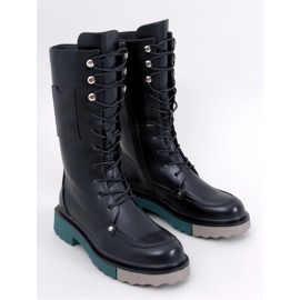 Boots with a colored sole black 1