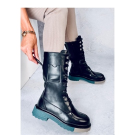 Boots with a colored sole black 2