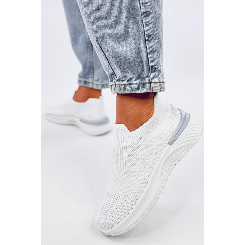 White sock sports shoes 1