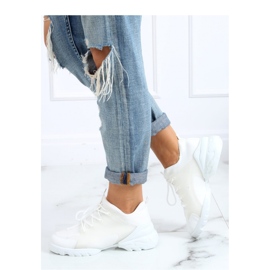 Women's Sports Shoes White 1