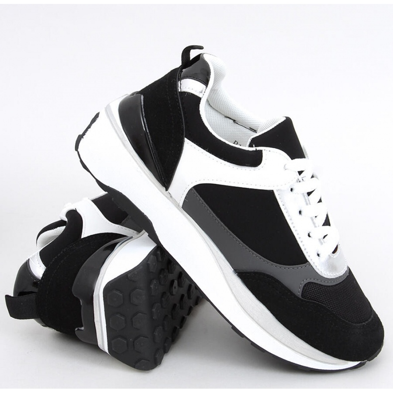 Saola Black sports shoes - Inello 1