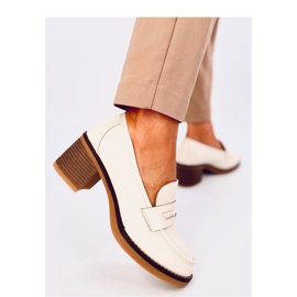 Beige high-heeled moccasins 1