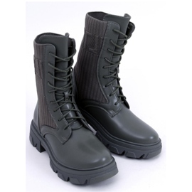 Workers with a flexible upper Calling Green - Inello 1