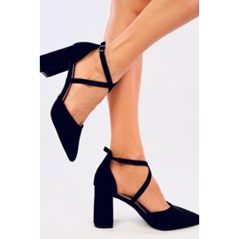 Thoiss Black cross-strap pumps - Inello 1
