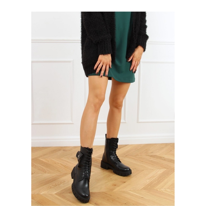 Black workers with a pocket UK50P Black - Inello 2