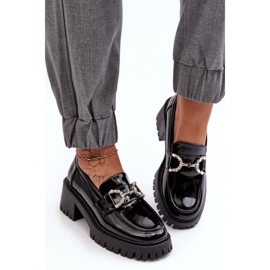 Black patent high-heeled shoes 2
