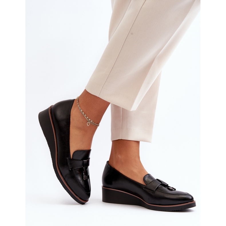 Women's shoes with a light Black wedge 2