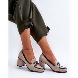 Beige patent leather women's shoes 1