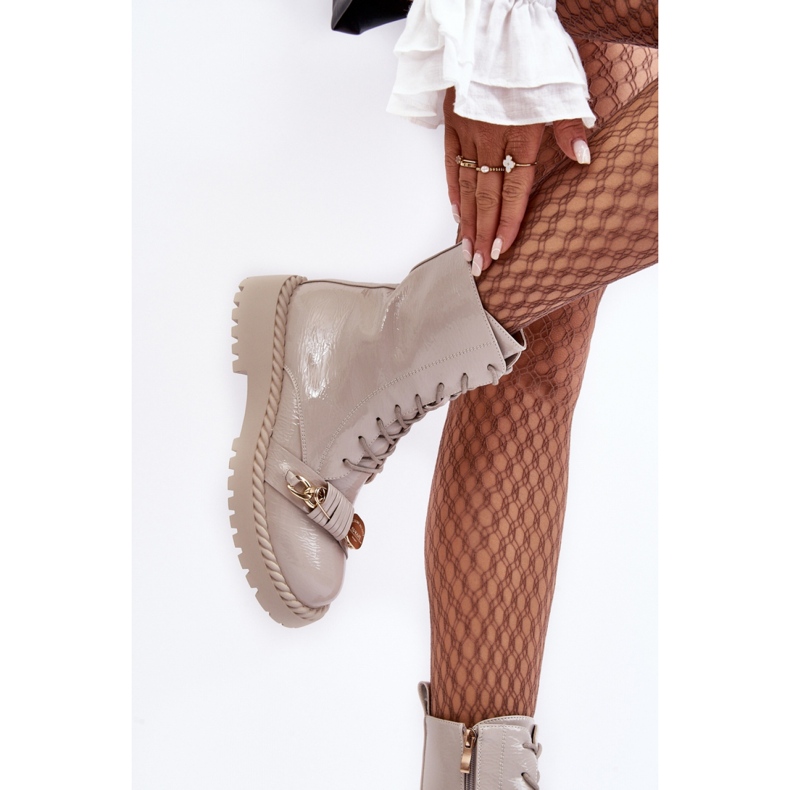 Boots Model Da MR870-67 Light Gray Lacquer - Step in style grey 2