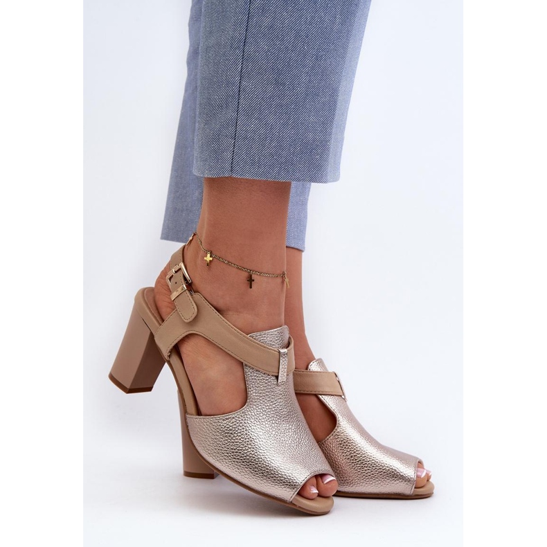 Sandals Model Queenmarie ASA228-3 Gold - Step in style yellow 1