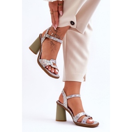 Sandals Model Maciejka 06029-24 White/H=Green - Step in style 2