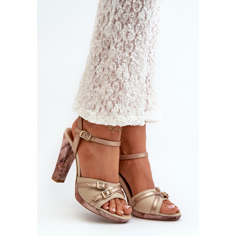 Sandals Model Maciejka 06564-22 Beige/Gold - Step in style 1