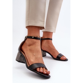 Sandals Model Wiatalia 8338-257 Black - Step in style 1