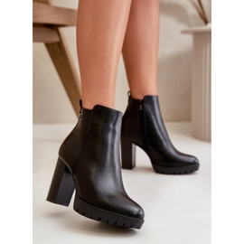 Boots Model Bioria UK157 Black - Step in style 1