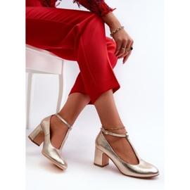 Pumps Model Raniyah 834283 Gold - Step in style yellow 1