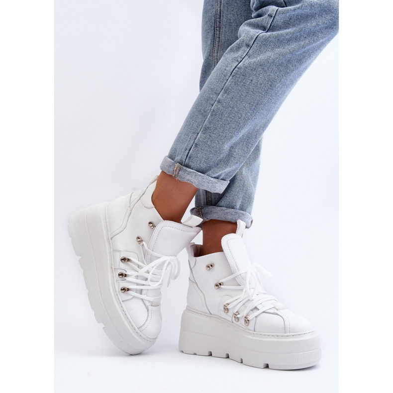 Zazoo White Sports Shoes with a Massive Bottom 2