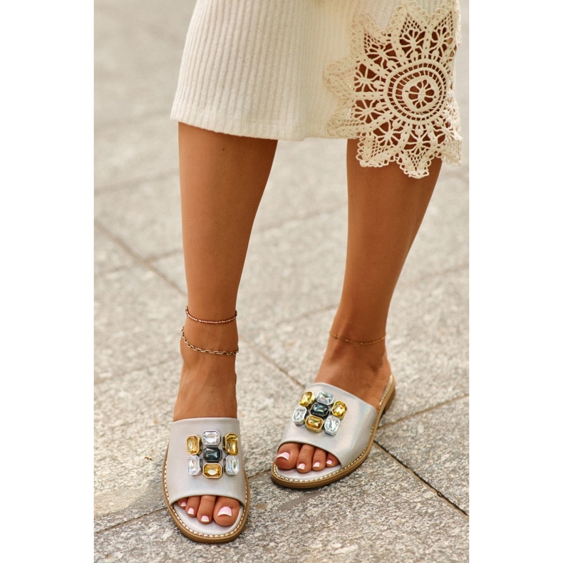 S. BARSKI Women's flat sandals with decorations beige 2 S. BARSKI Women's flat sandals with decorations beige 2