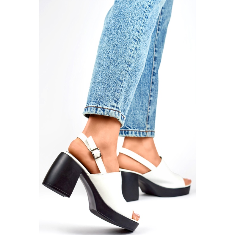 Sandals Model GD-FL1630W White 1