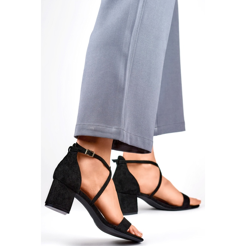 Women's sandals on a block 6895B, black 1