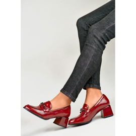 Lacquered shoes with chain GD-FL470BUR, burgundy 1