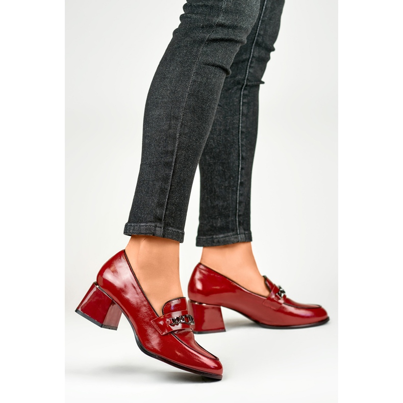 Lacquered shoes with chain GD-FL470BUR, burgundy 2