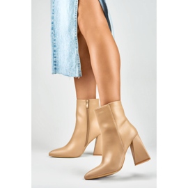 Boots Model 9544NU Beige - PRIMO 2