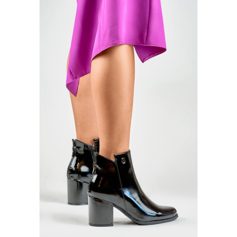 Boots Model Charlotte 260039B-LA Black Lacquer - PRIMO 2