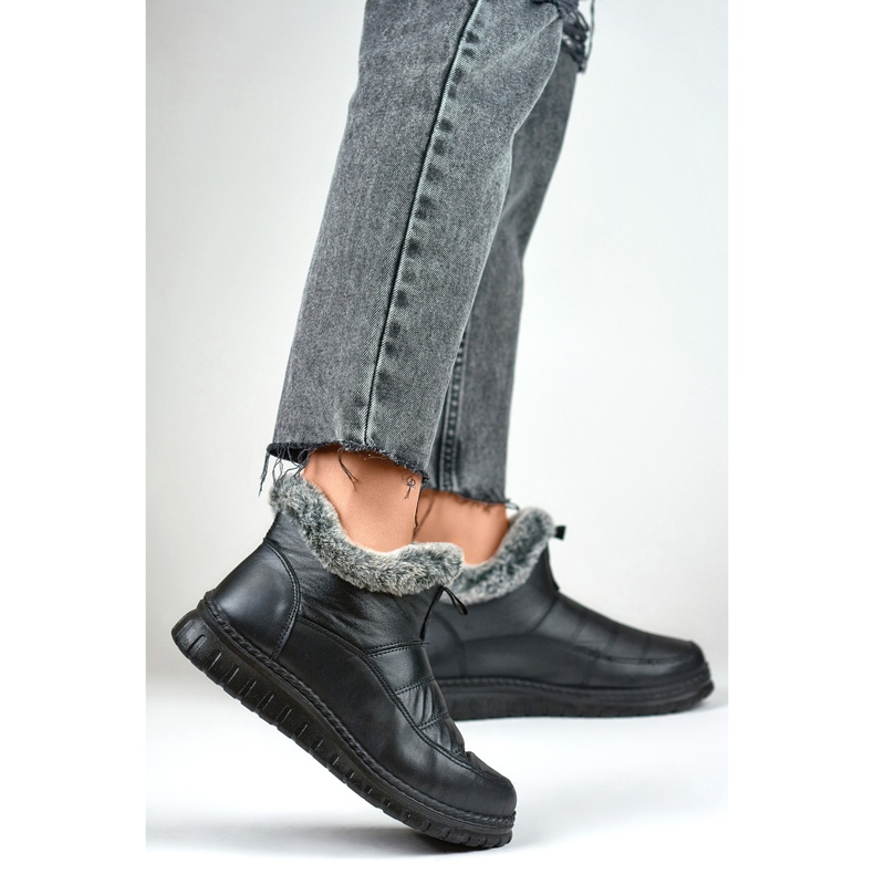 Snow boots Model CH-06B Black 1