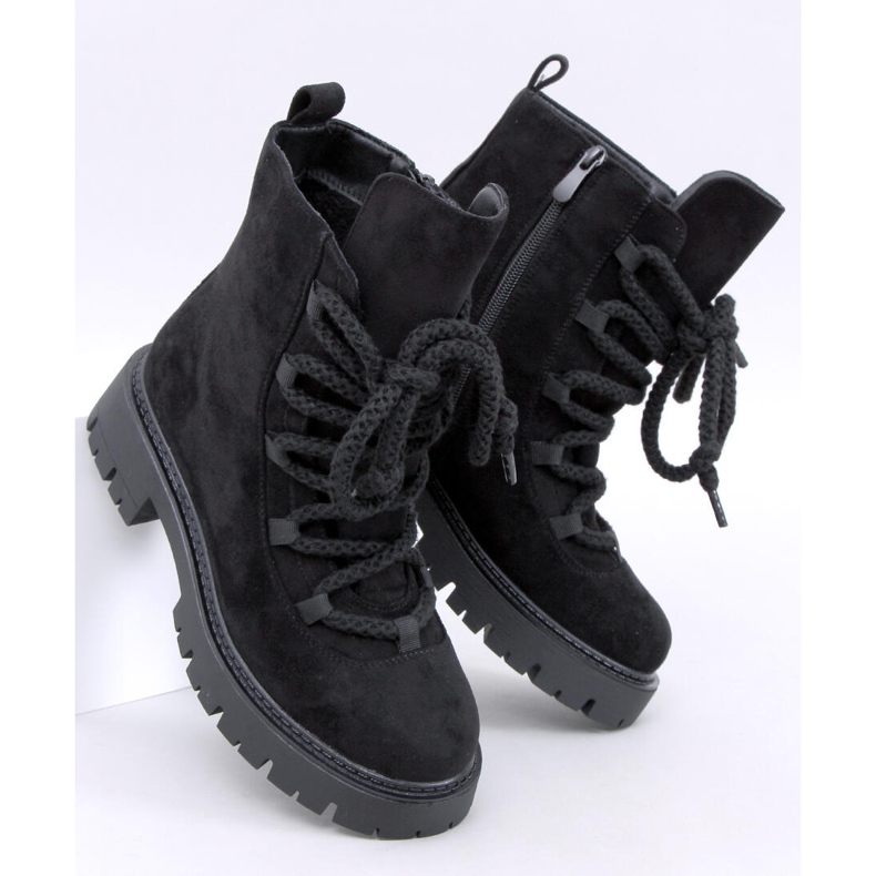 Smiless Black lace-up ankle boots with thick laces 1