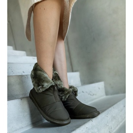 Green insulated snow boots with a collar from Edidda 2