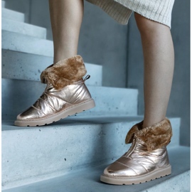 Edidda gold insulated snow boots with a collar golden 1